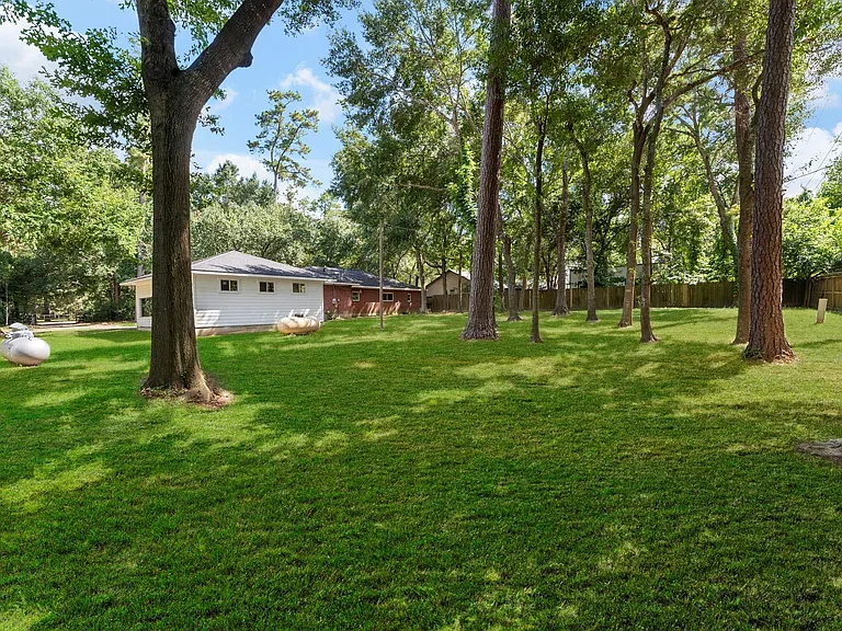 618 W Rollingwood St — Photo 35