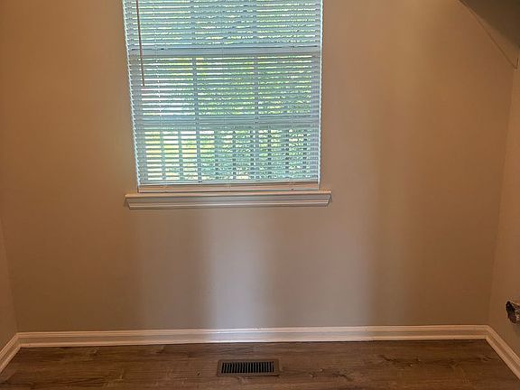 4th image of 2025 Brewster Rd