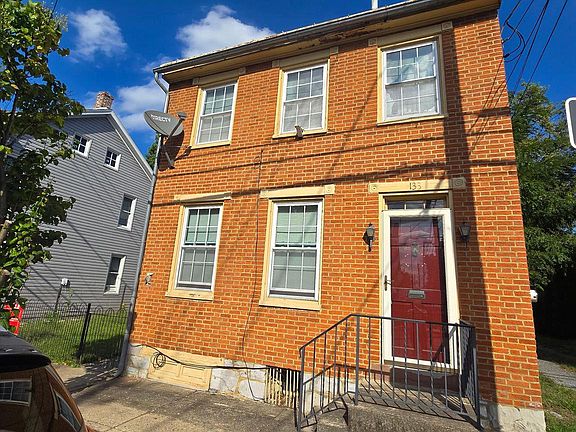2nd image of 133 N East St