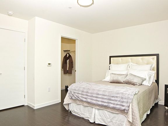 5th image of 115 N Broadway #Fed2c85c9