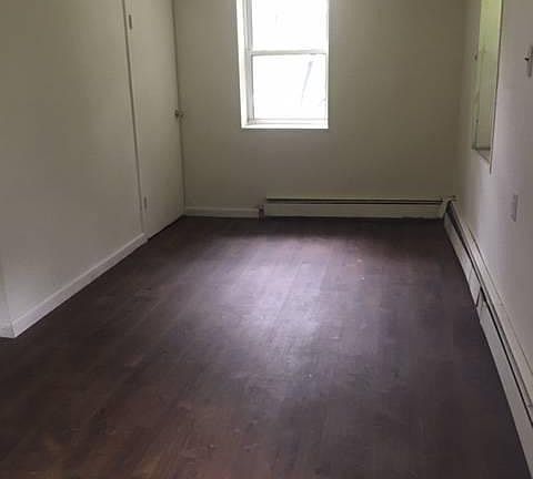 5th image of 114 Corson Ave