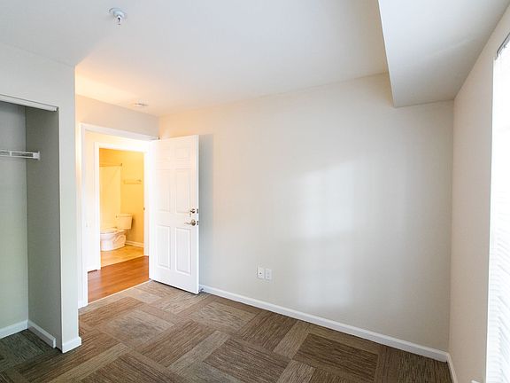 5th image of 2111 Jefferson Park Ave #4B-2Ba-1100Sqft