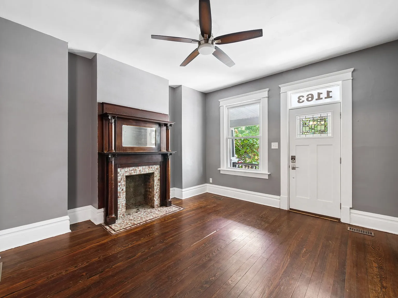 3 bed, 1342 sqft, $2,750 — Photo 2