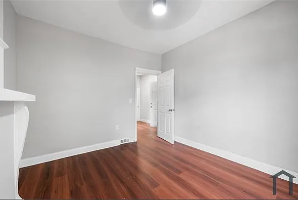 2217 E 71st St #3 — Photo 7