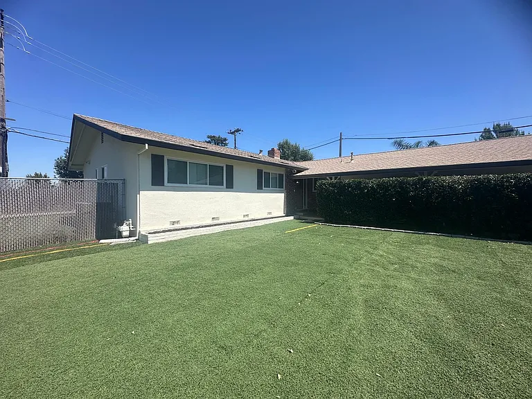9101 Rosewood Dr — Photo 4
