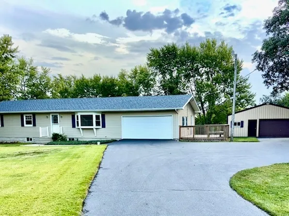 18505 Clark St, Lowell, IN 46356