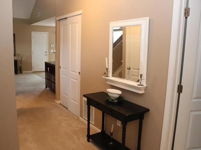 96 Arrowfeather Ln — Photo 3
