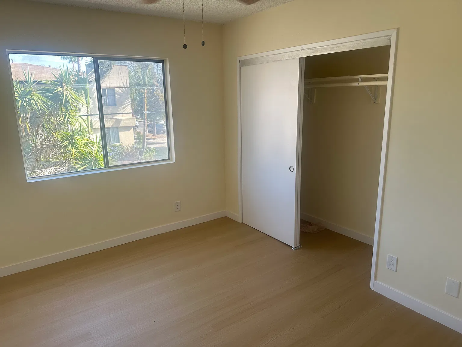2 bed, 1.5 bath, 900 sqft, $2,595 — Photo 3