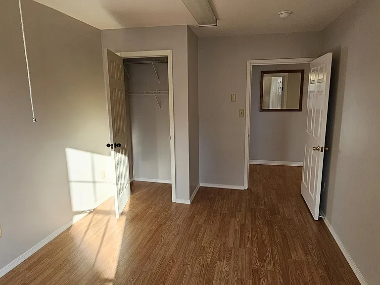 406 Main St — Photo 22