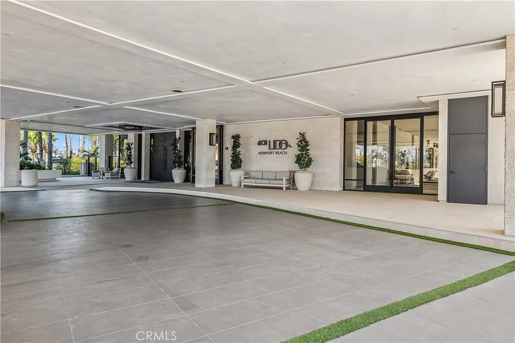 Building Photo - 601 Lido Park Dr #2E
