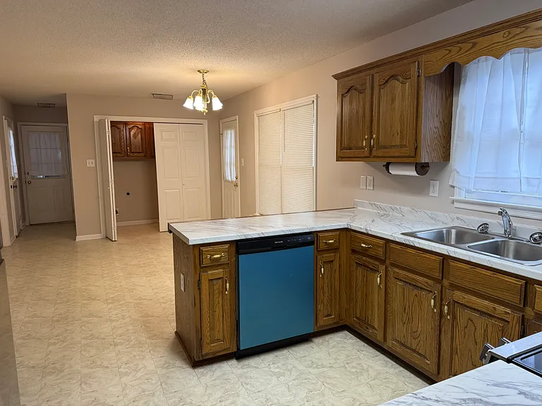 309 Clark St SW #1 — Photo 7