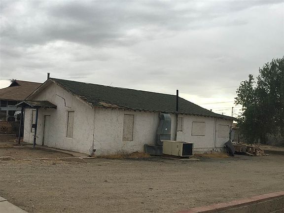 3rd image of 846 S 6th Ave