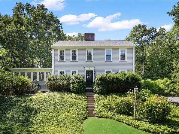 69 Old Harbor Rd, Little Compton, RI 02837