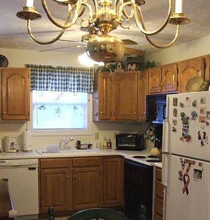All appliances convey.