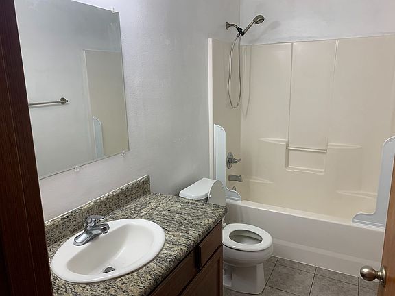 5th image of 1013 N Pierce Dr APT B
