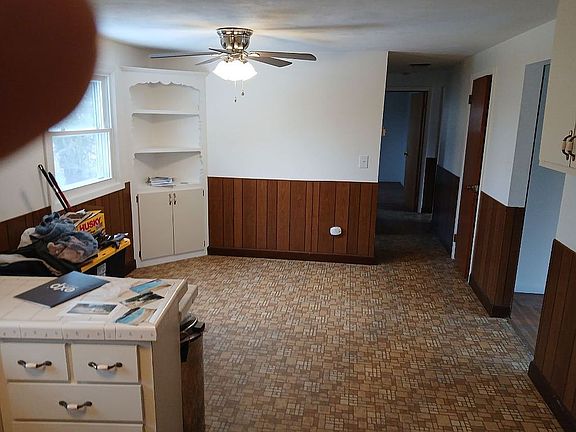 3rd image of 178 Hilton Rd
