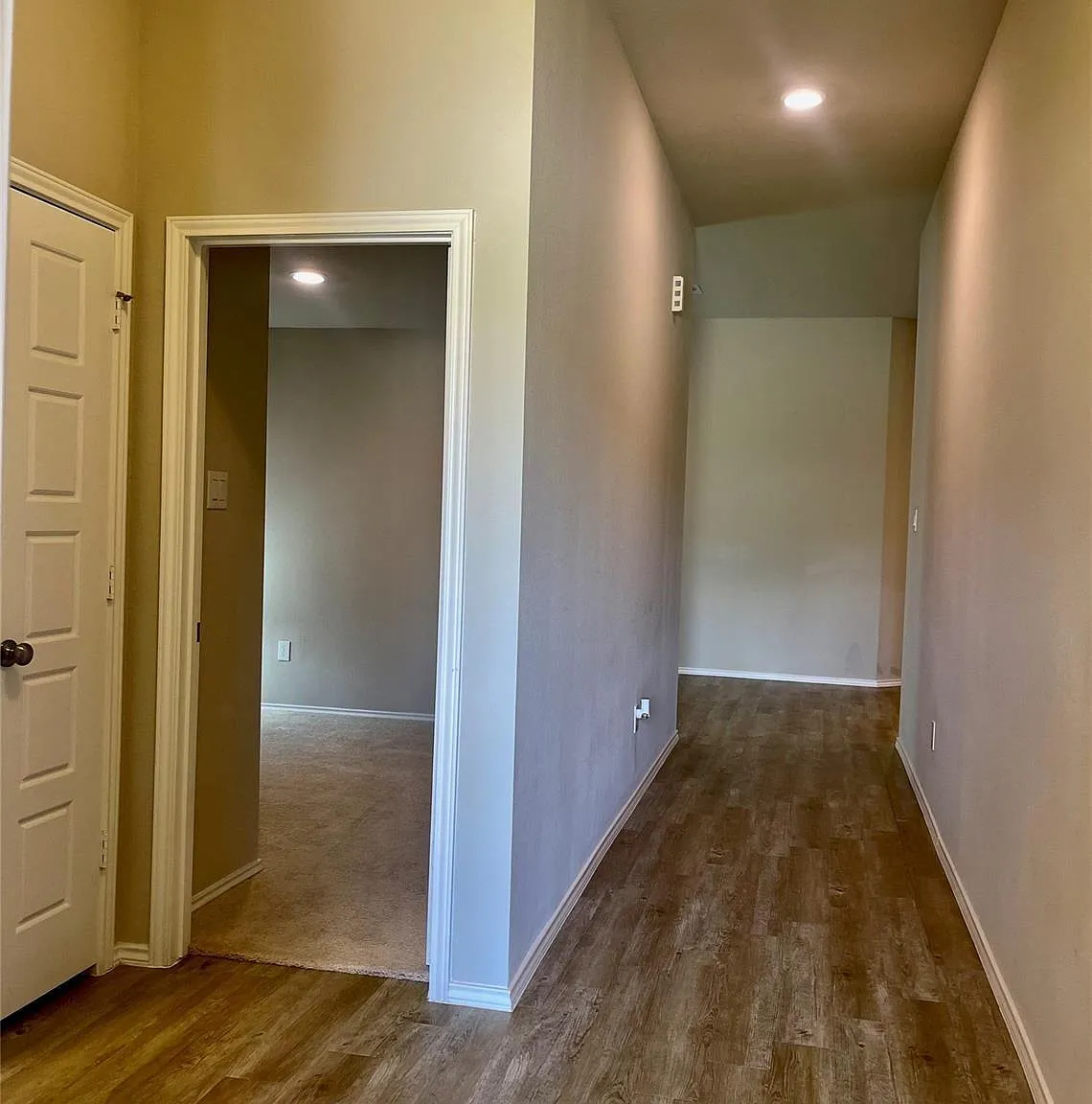 3 bed, 2.0 bath, 1720 sqft, $2,000 — Photo 2