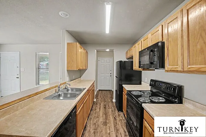 3 bed, 2.0 bath, 1100 sqft, $1,475 — Photo 3
