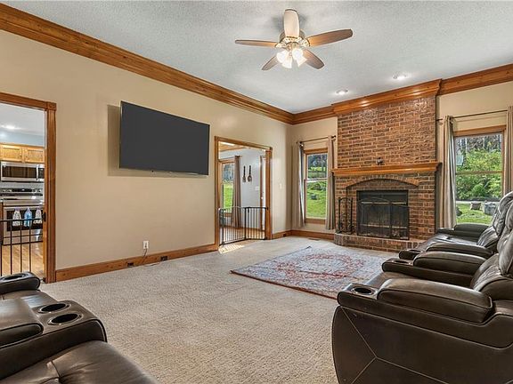 4th image of 3126 Bryn Mawr Dr