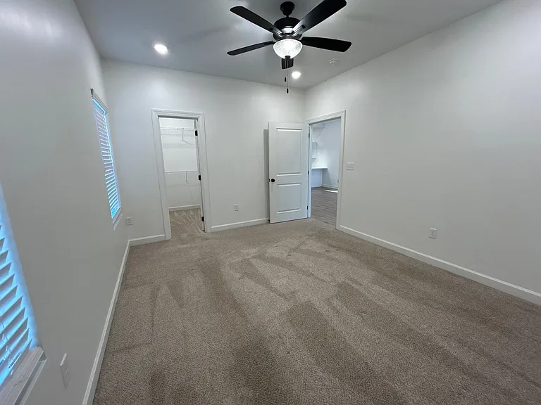 244 Linden St — Photo 6