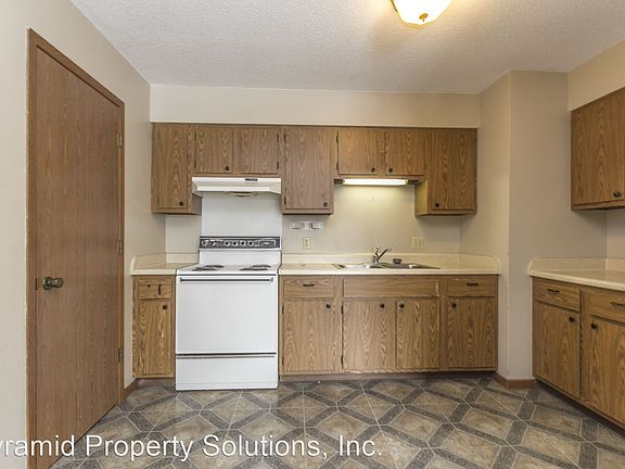 3rd image of 203 Gabrielson Dr #21