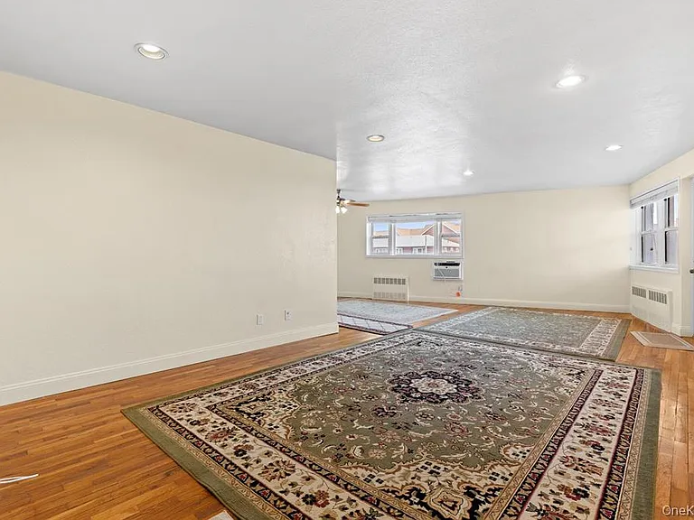 750 Shore Rd #2G — Photo 7
