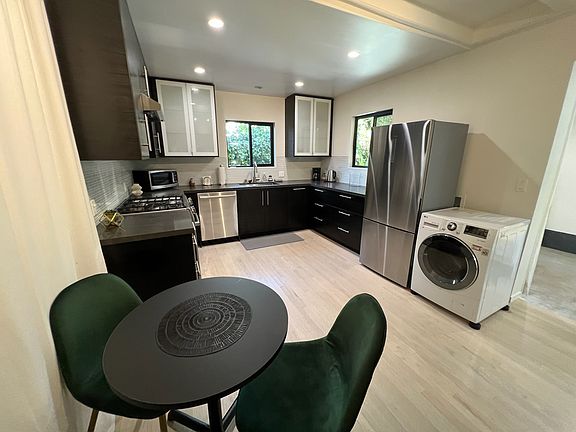 4th image of 2411 6th St Unit B