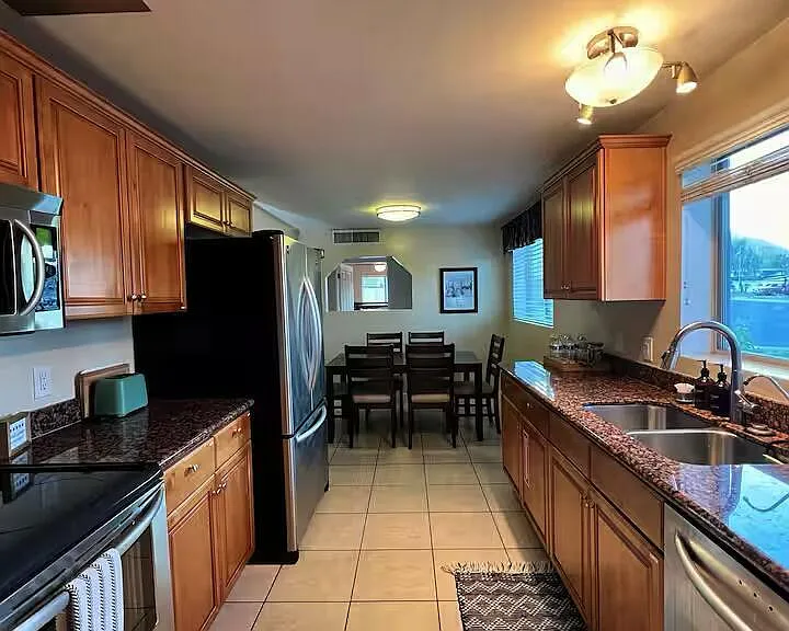 7501 E Minnezona Ave — Photo 4