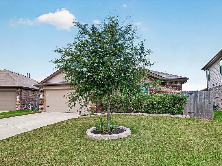 811 Petunia Falls Ln — Photo 4