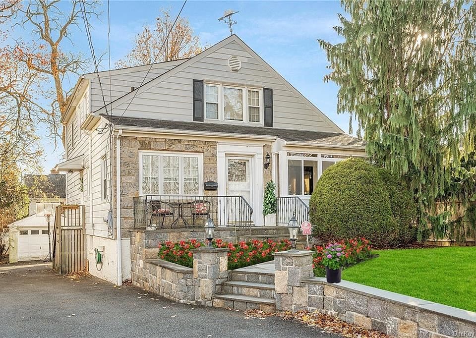 1st image of 46 Overlook Ave