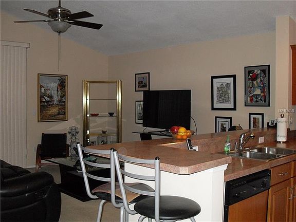 5th image of 1072 Corkwood Dr