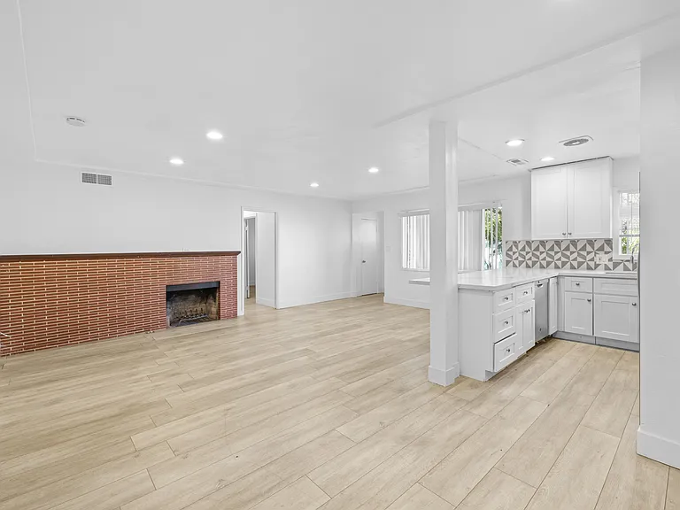 6306 Connie Dr — Photo 2