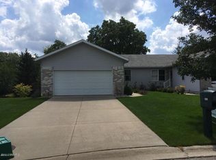 1205 Silver Ridge Ct, Greenville, MI 48838