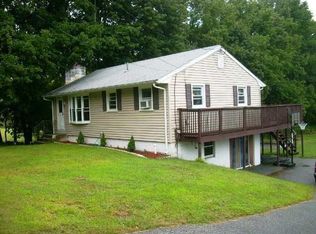 361 Maple Ave, Uncasville, CT 06382