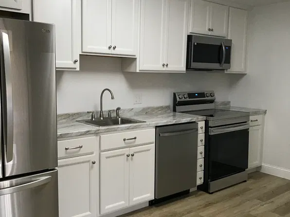 12 Saint James Pl, Nashua, NH