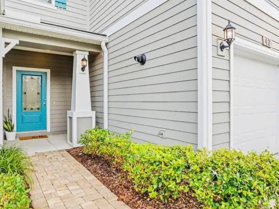 Canary Palm Ct