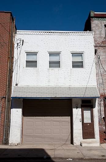 1st image of 1717 Montrose St