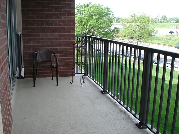 LR sliders to Balcony