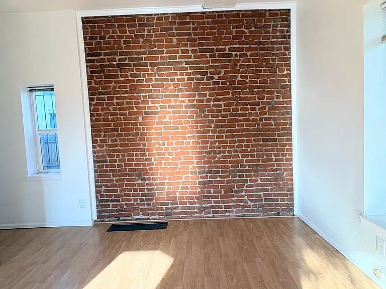 136 Inca St — Photo 8