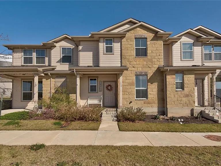 412 Crater Lake Dr #412 — Photo 3