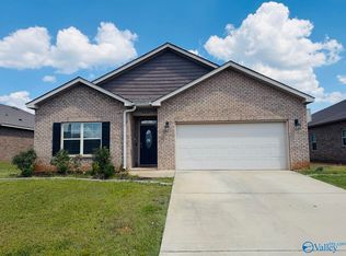 16008 Glenncrest Ln, Harvest, AL 35749