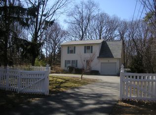 727 Commonwealth Ave, Warwick, RI 02886