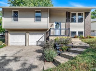 11953 Sarthe Dr, Maryland Heights, MO 63043