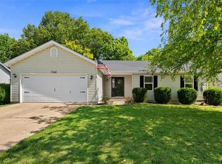 742 Woodland Ridge Dr, Saint Peters, MO 63376