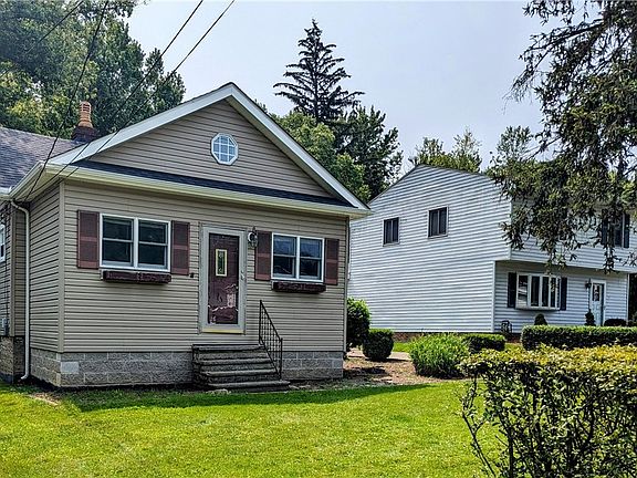 2nd image of 36296 S Riverview Dr