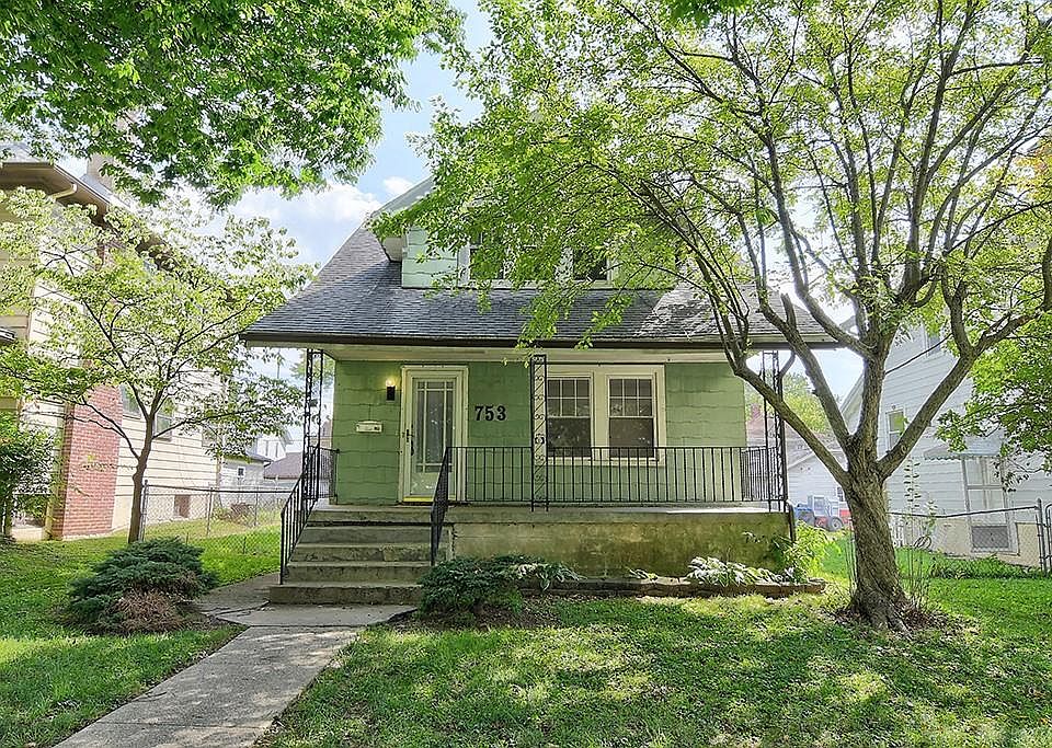 1st image of 753 Parkview Ave