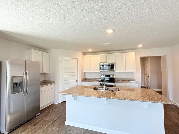 4th image of 5784 Guinevere Ln