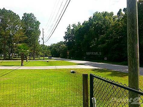 4th image of 17848 Deerfield Dr