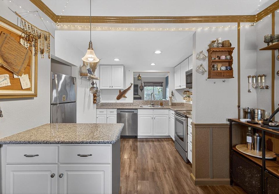 1st image of 3554 Larchmont Square Ln