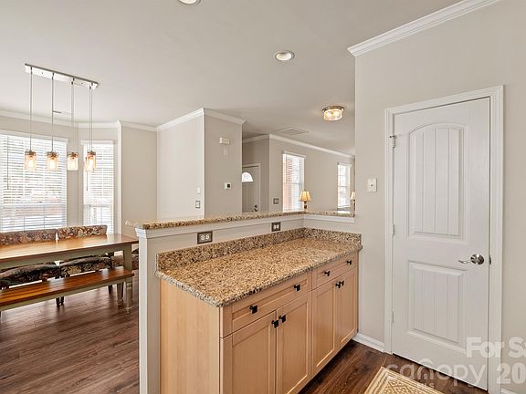 5th image of 1001 Central Park Cir